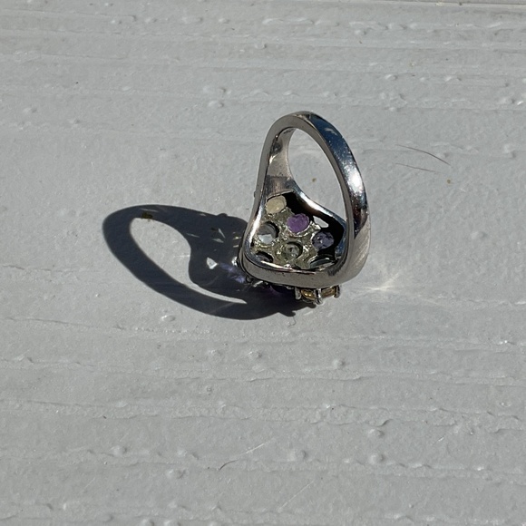 Fashion ring multicolored crystal stones silvertone setting size 8 - Picture 6 of 8